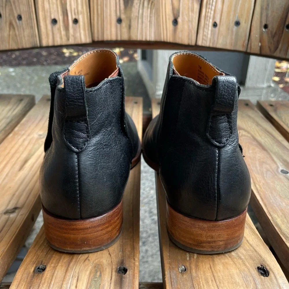 Kork-Ease Velma Black Leather Chelsea Boots Ankle Womens Size 7
